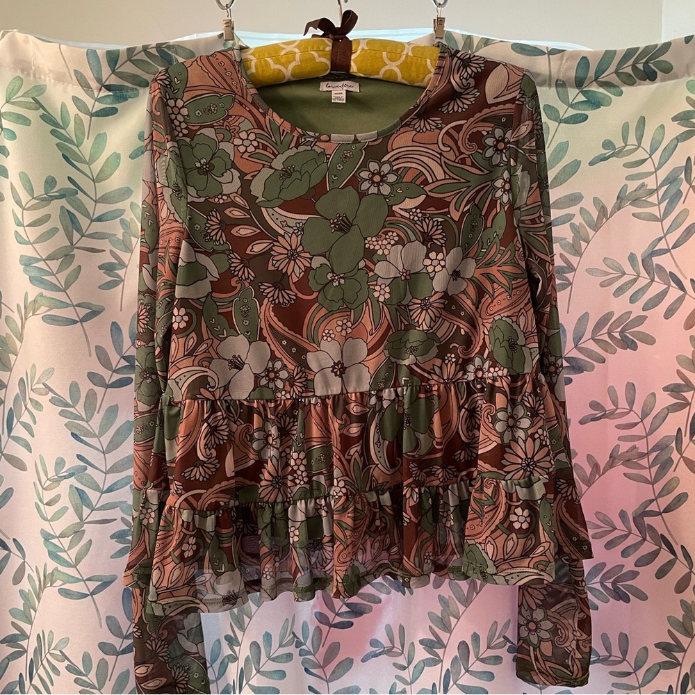 Love, Fire top - size medium. Like new, no flaws.